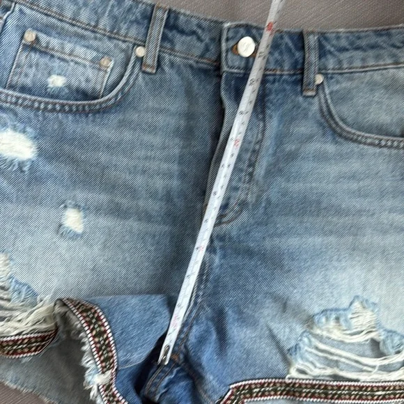 Anthropologie Pilcro Distressed Blue Jean Shorts with Embroidered Hem - Picture 11 of 13